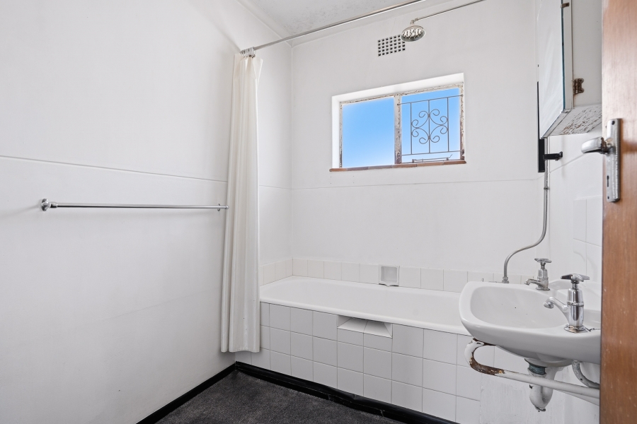 3 Bedroom Property for Sale in Meadowridge Western Cape